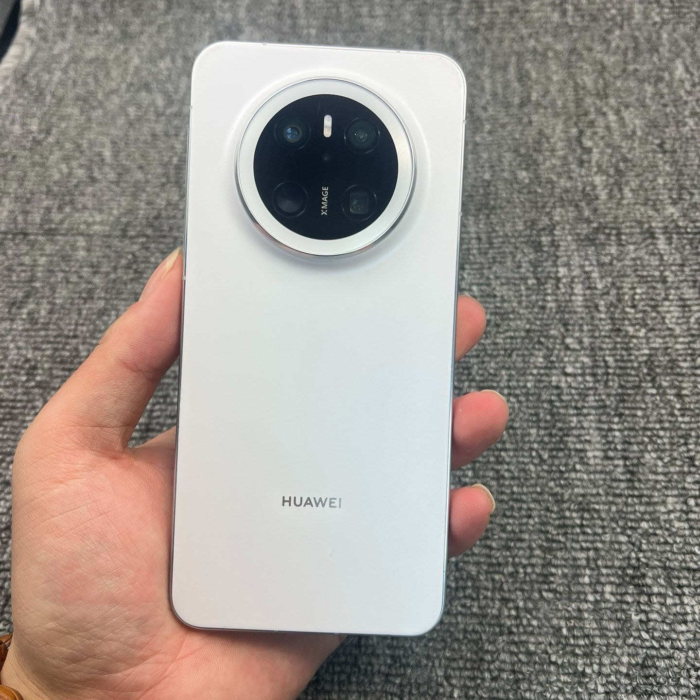 MATE70 手机实拍图